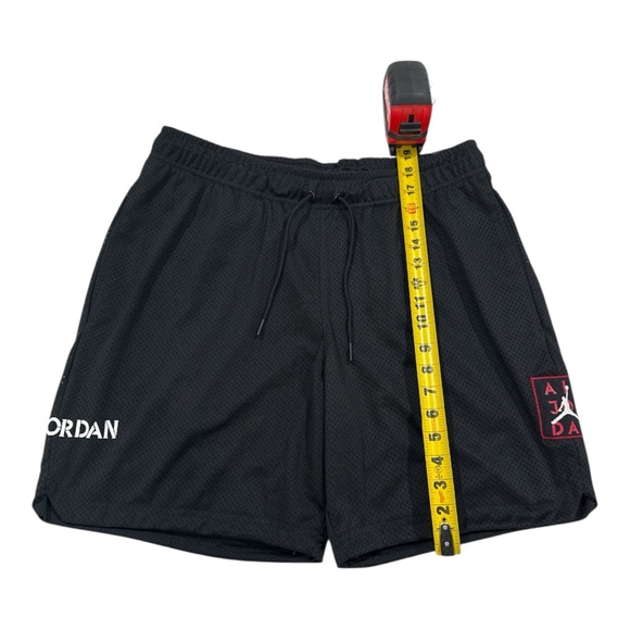 Size:M Men’s Jordan Black Athletic Shorts with Logo - Picture 3 of 7